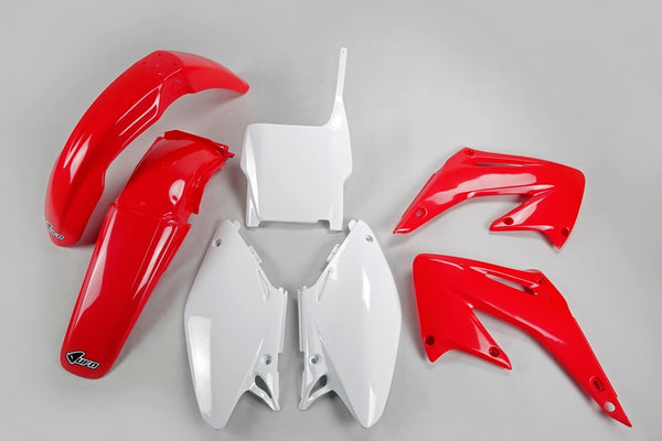 UFO Plastová souprava OEM barva červená/bílá Honda CR125R/250R HOKIT102@999