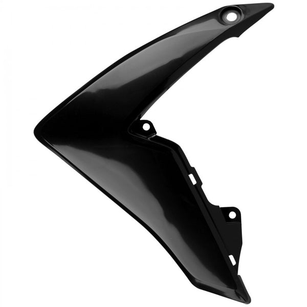 Policejní radiátor pokrývá černou Honda CRF110 8416200003