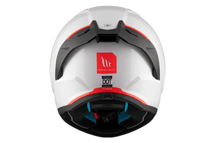 Bakifrån vy av MT Helmets Stinger 2 Solid A0 med vit design, röd logotyp och högteknologiskt ventilationssystem. Köp nu med specialerbjudande.