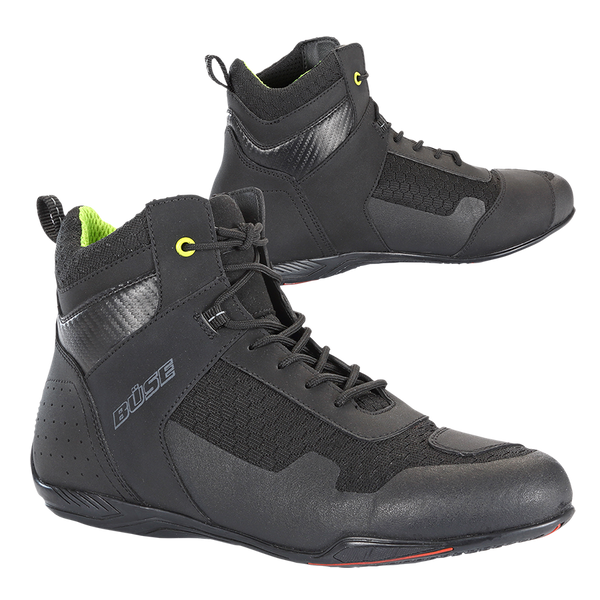 BÜSE Unisex Mc-Skor B79 Svart med sportig design, slitstarkt material och förstärkta partier för optimal säkerhet vid motorcykelkörning.
