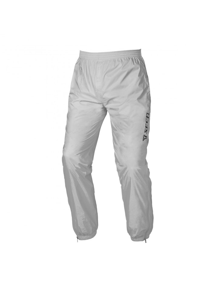 Seca Regnbyxor Typhoon Flash i grått med elastisk midja och dragkedjor vid benslut, perfekt för regniga dagar. Finns i storlekar XS till 4XL.